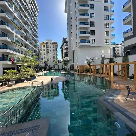 Ocean - Luxury, Comfort & Pool Views * アランヤ